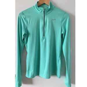 NIKE Dri-Fit Half-Zip Sweater